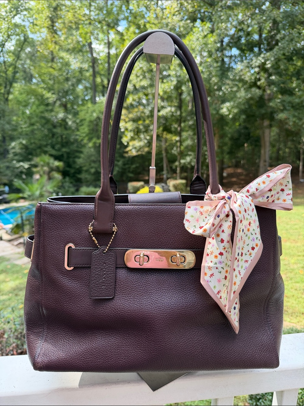 Coach Large Swagger tote in deep plum Leather